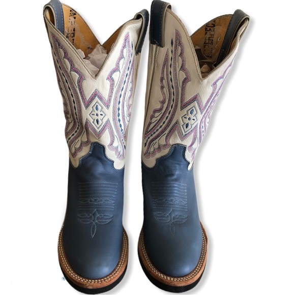 Justin - Picture 5 of 7